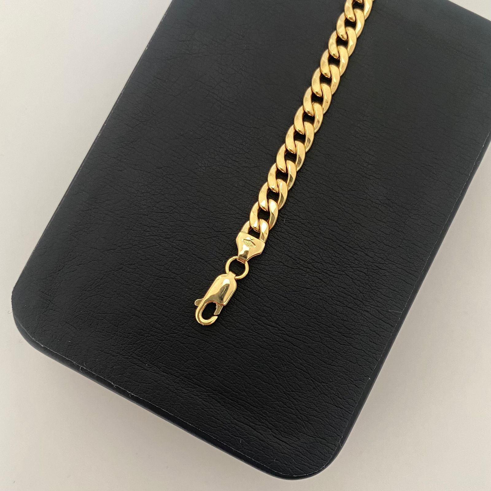 Pulso It cubano Oro amarillo 18k +1 / 4,0 Gr / 5,55 mm / 18,5 Cm